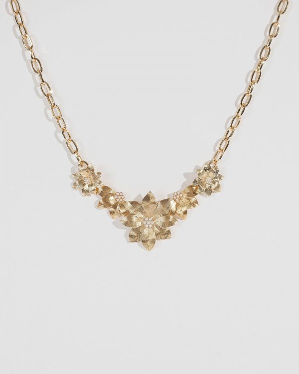 Gold Metal Flower And Pearl Necklace